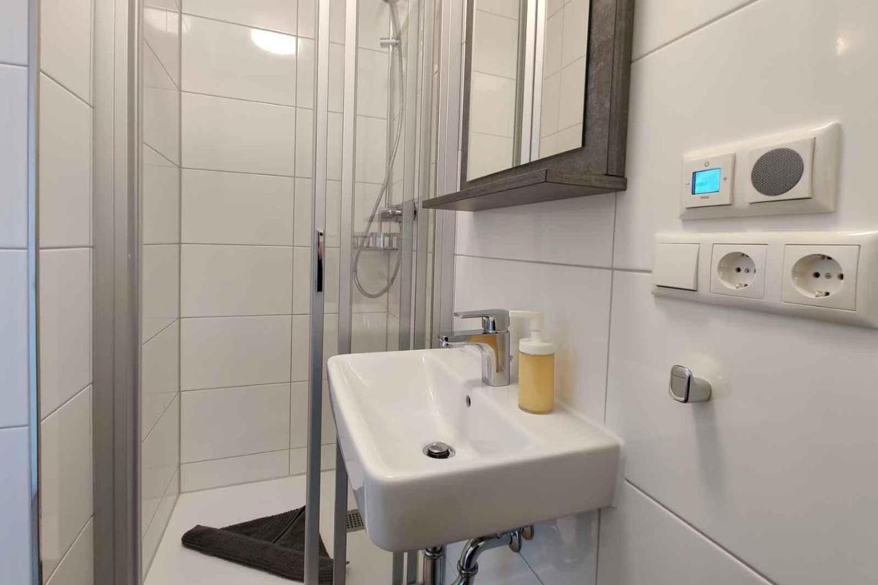 Große 8 Im Haus Seeluft Mit Drei Balkonen Und Meerblick Apartment *
